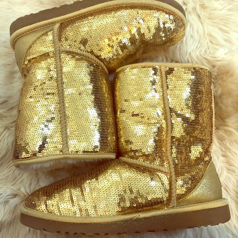 Gold UGG boots! BEST OFFERS 🎉💕